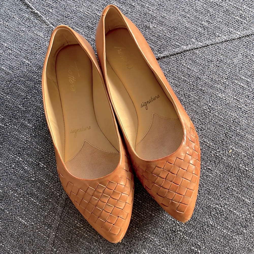 Trotters Signature Leather Flat
